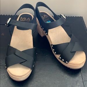 NWOT MIA1976 leather wooden platform sandals FUN!